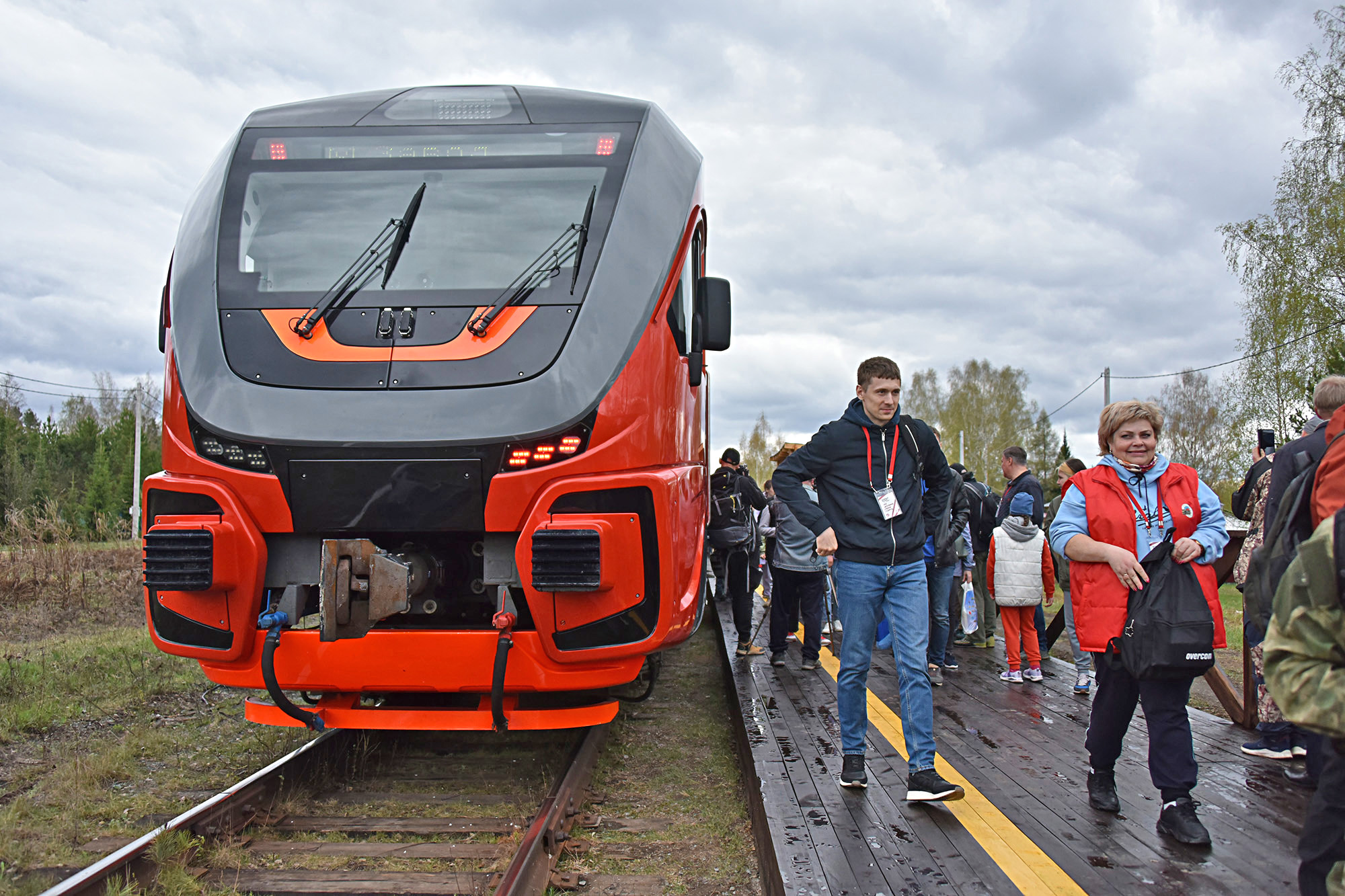 В природный парк «Оленьи ручьи» приехал первый рельсовый автобус. Фото -  «Уральский рабочий»